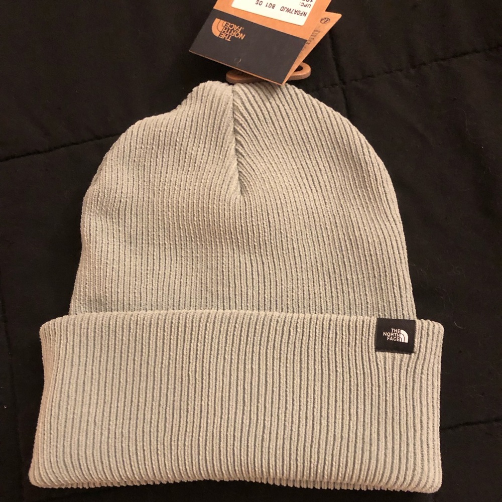 NWT light green North Face beanie
